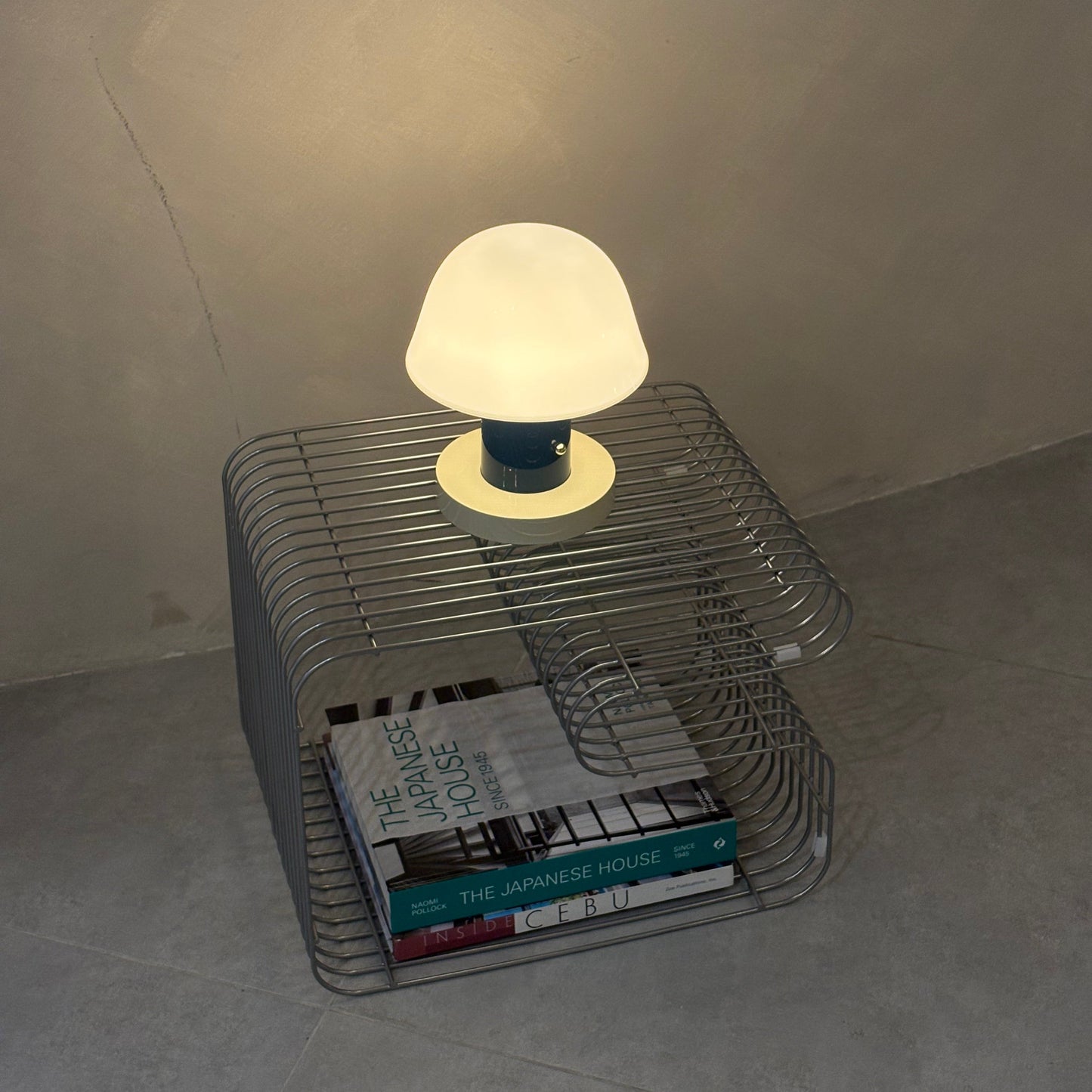 Wavy Wire Shelf Silver