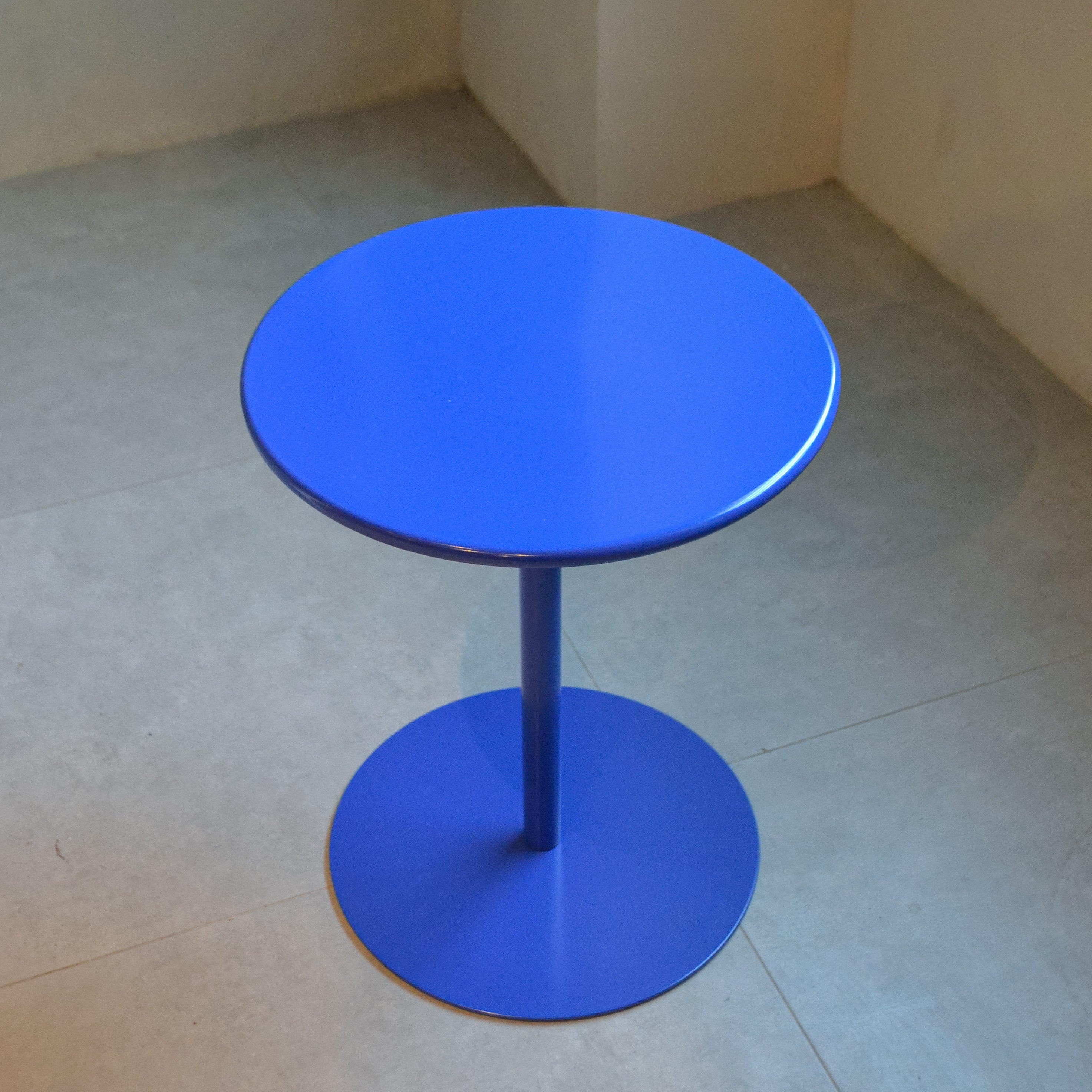 Nica Table Dark Blue