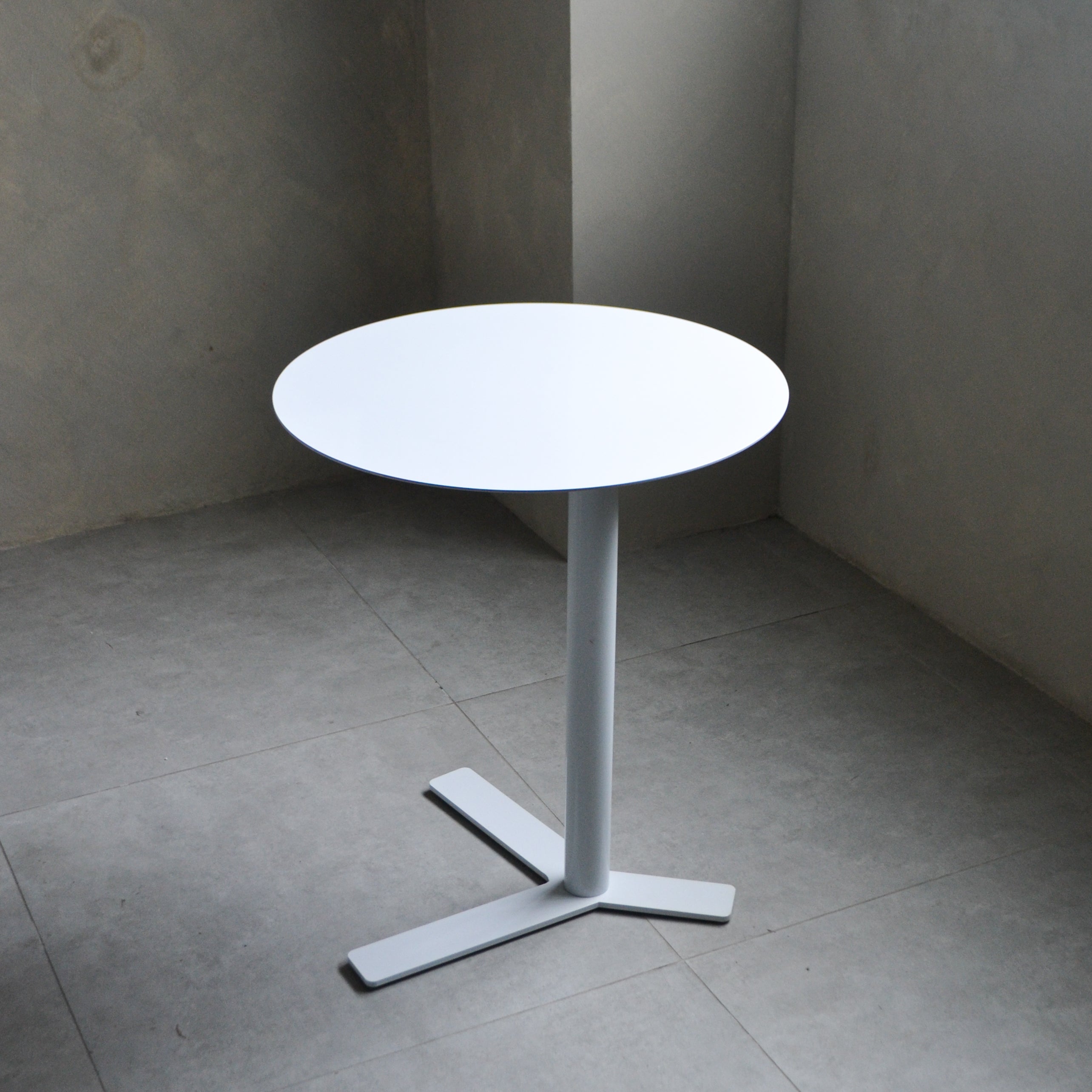 Arkive Ruvo Side Table