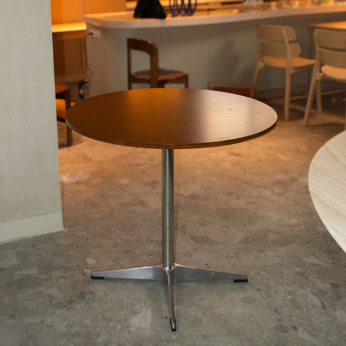 Jean Table Walnut