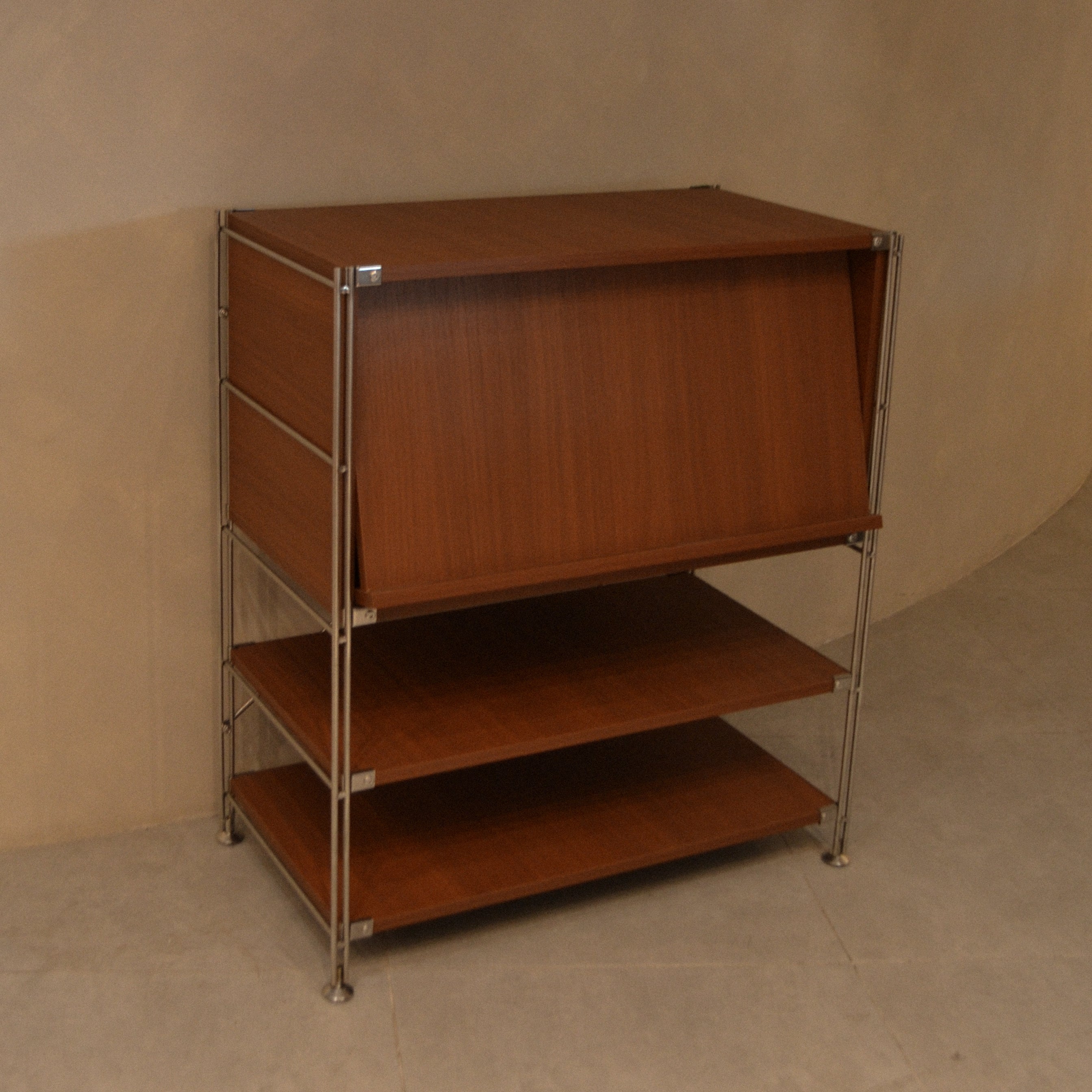 Pia Shelf