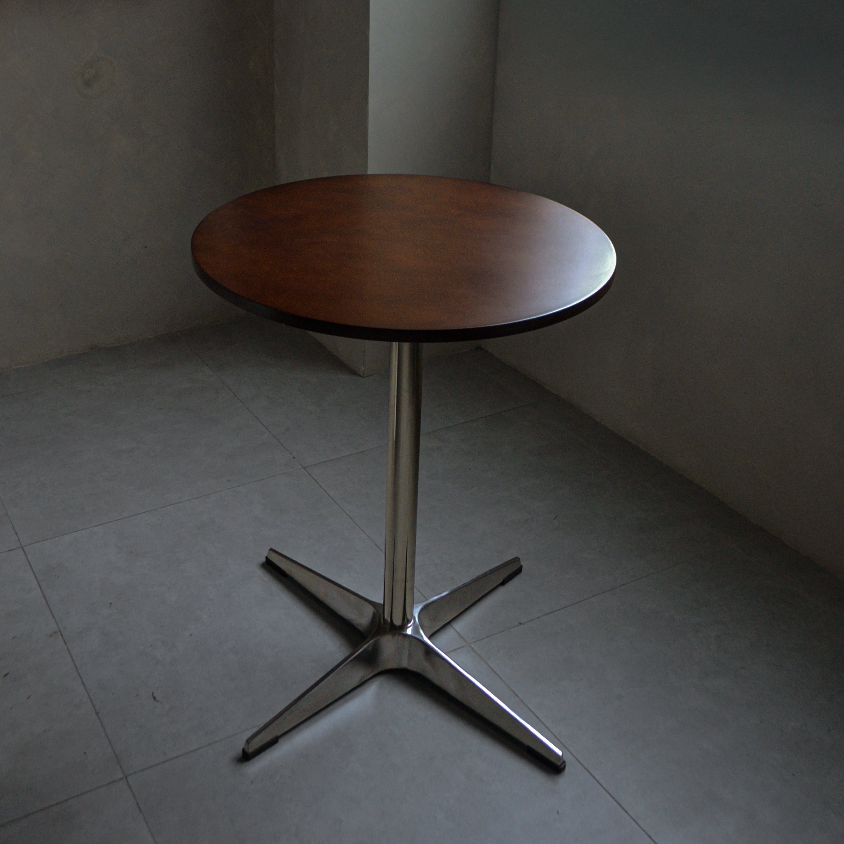 Jean Table Walnut 60cm