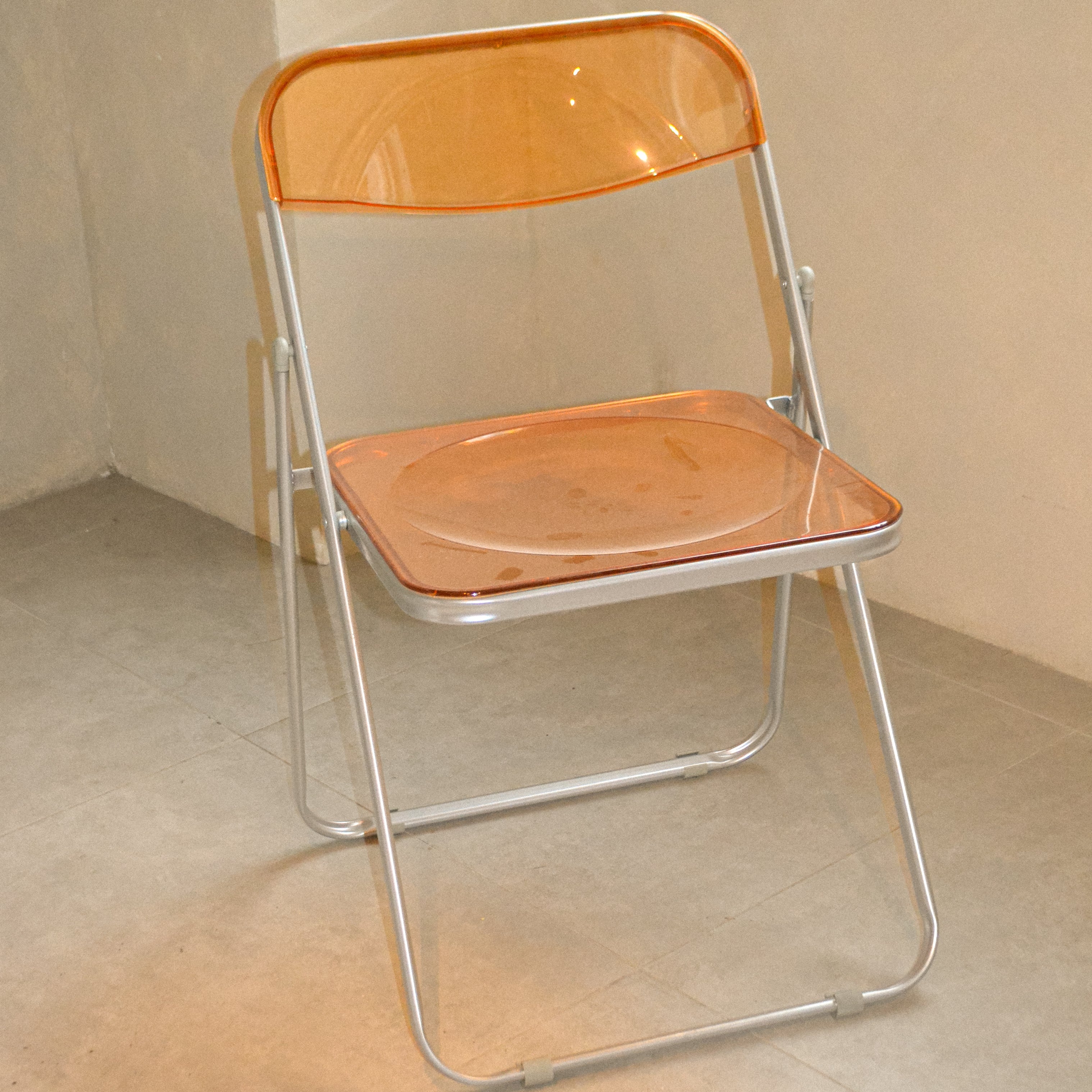 Lia Folding Chair